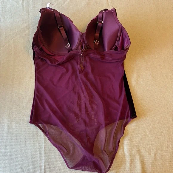 Daisy Fuentes NWOT Deep Purple Velvet Lace Bodysuit Lingerie - Picture 7 of 8